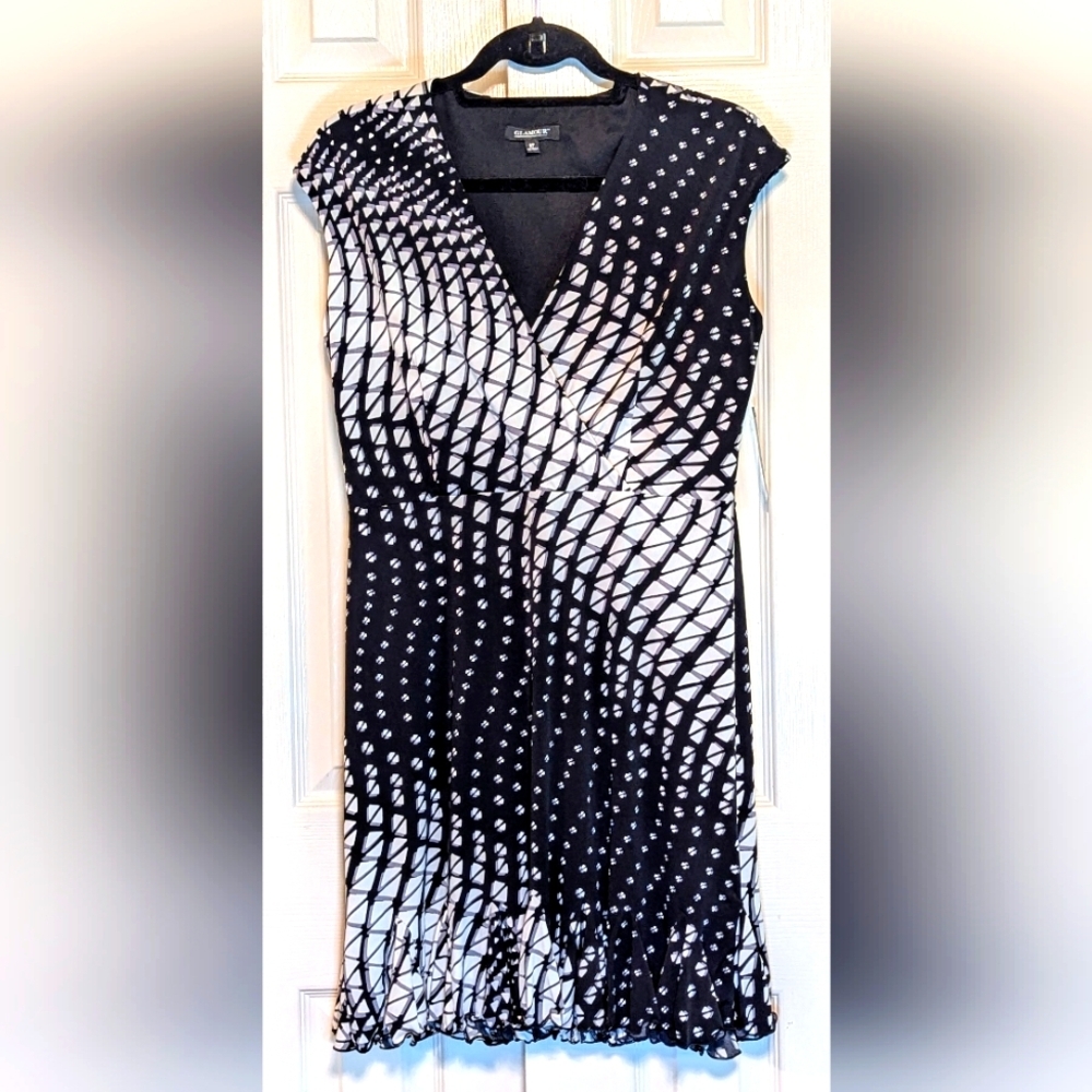 Glamour Black and White V-Neck Sheath Midi Dress - Picture 2 of 7